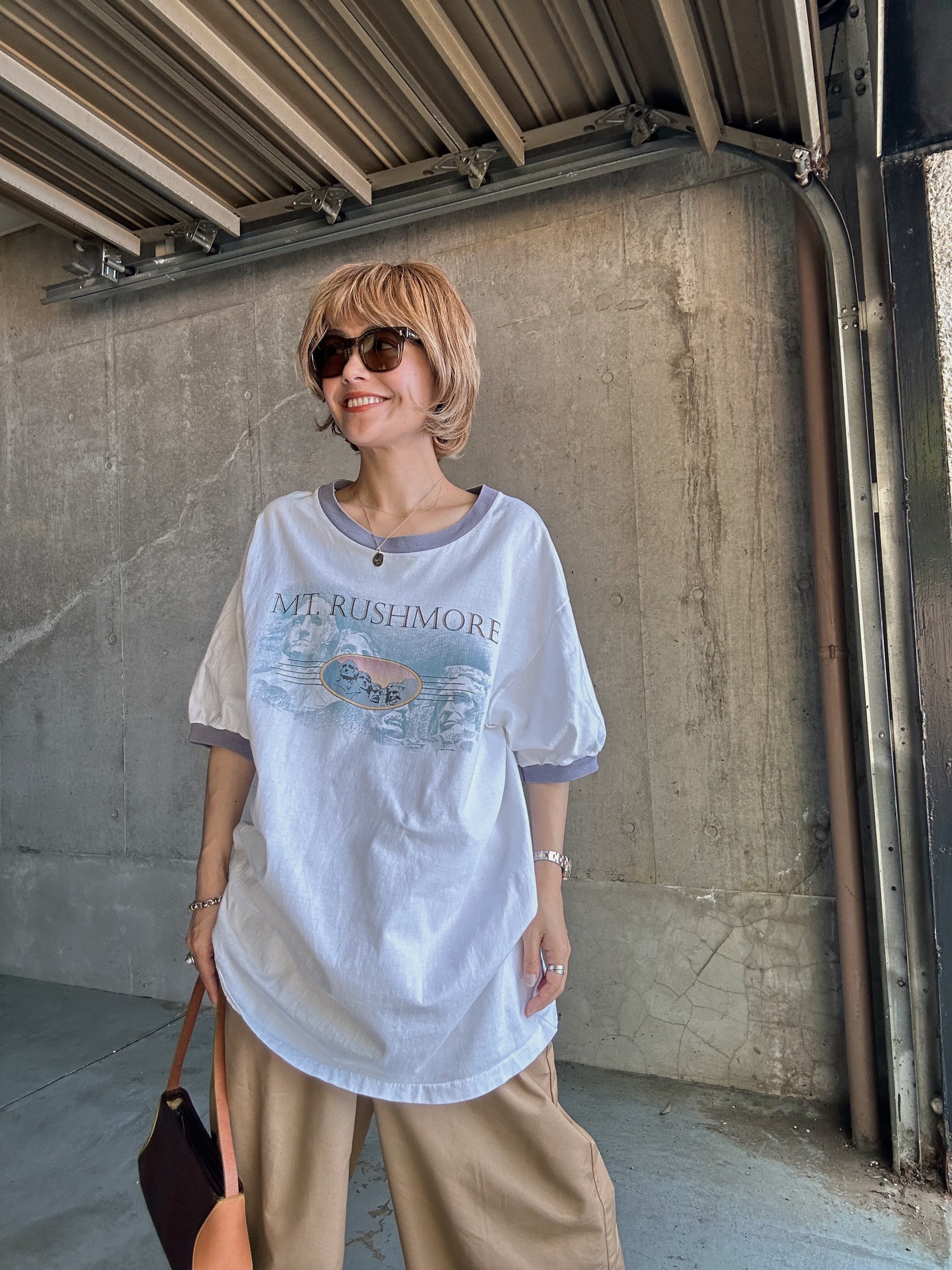 (CS1786)MT RUSHMORE trim T-shirt