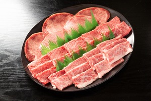 贅沢焼肉セット　2人前400g（もも、カルビ、牛タン（輸入））