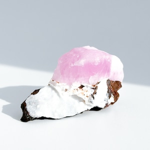 ピンクアラゴナイト 原石 32◇ Pink Aragonite ◇天然石・鉱物・パワーストーン