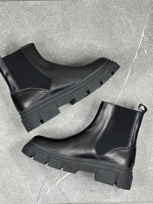 Chunky Side Gore Boots