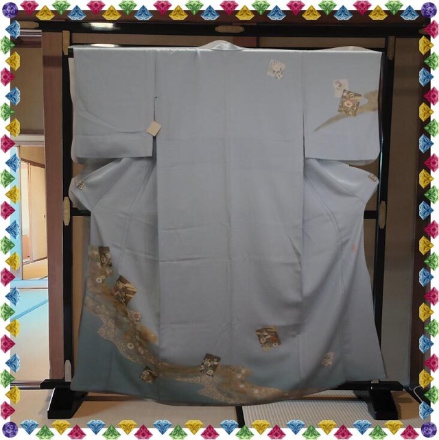 【単衣着物】浅黄色に花色紙模様の着物