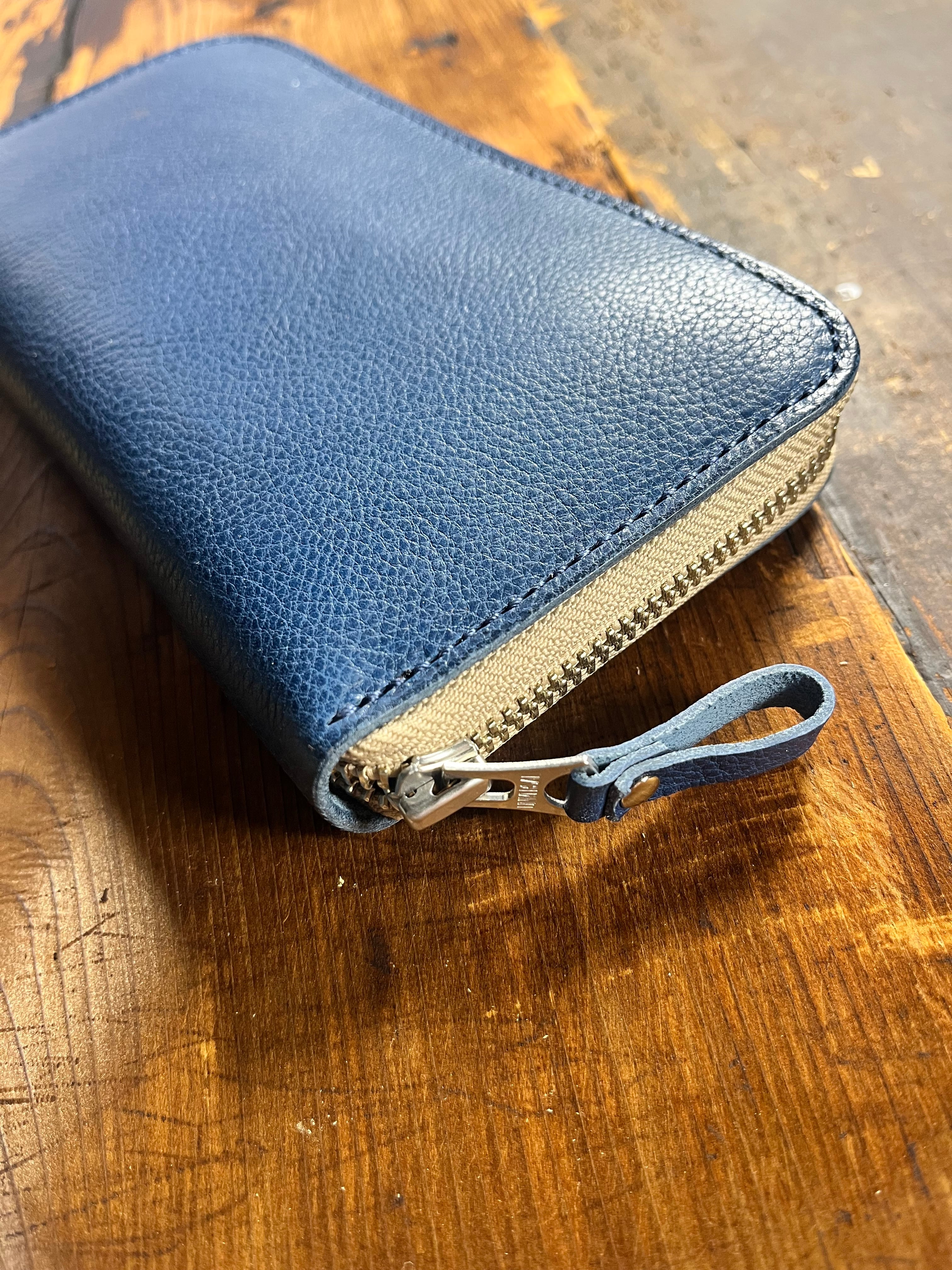 ラウンドファスナー SH005 シュリンクレザー BLU | TRAVISHOOD