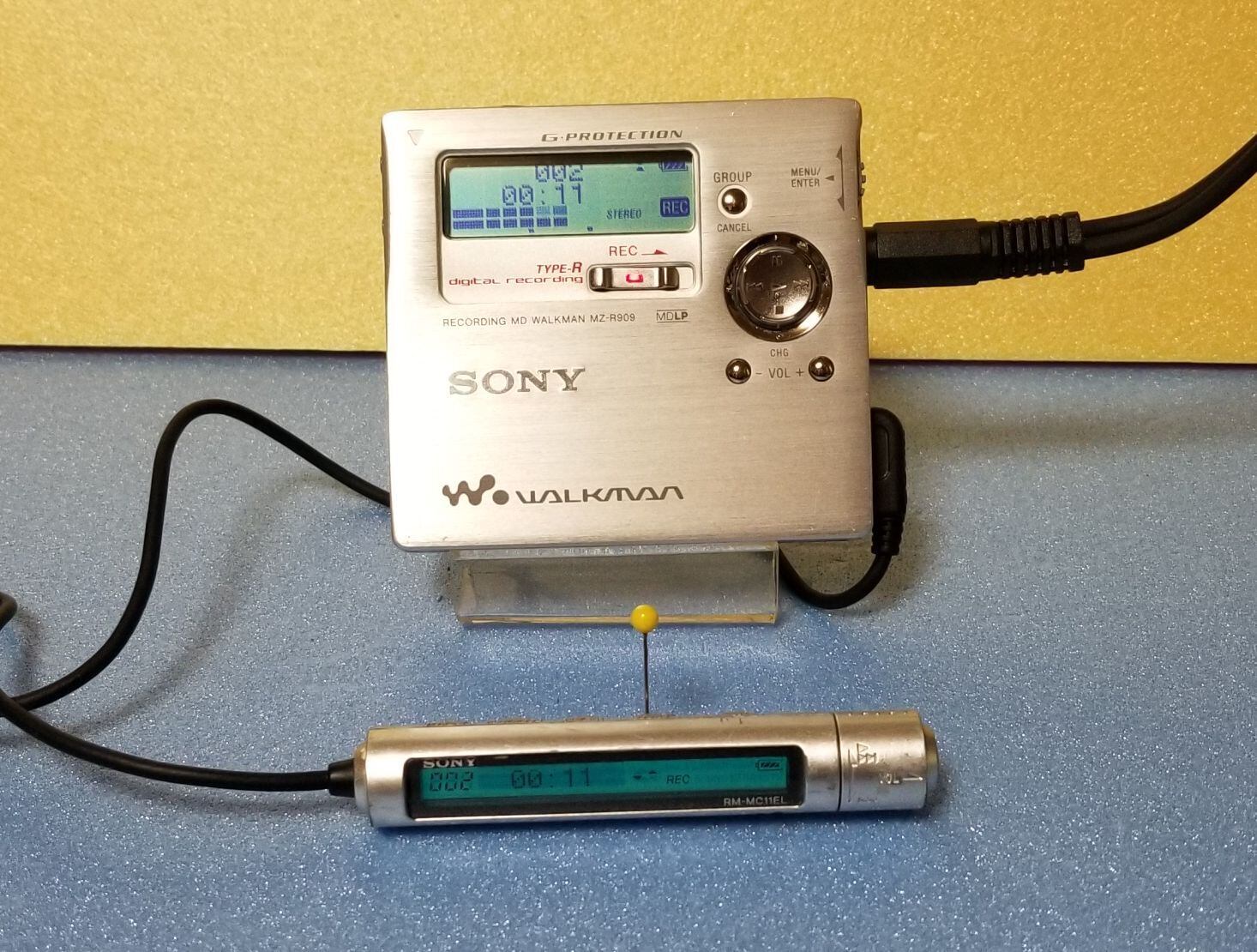 SONY MDウォークマン MZ-R909 MDプレーヤー 録音機能付 ジャンク