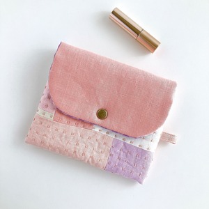 パッチワークのフラップポーチ/ピンク・紫