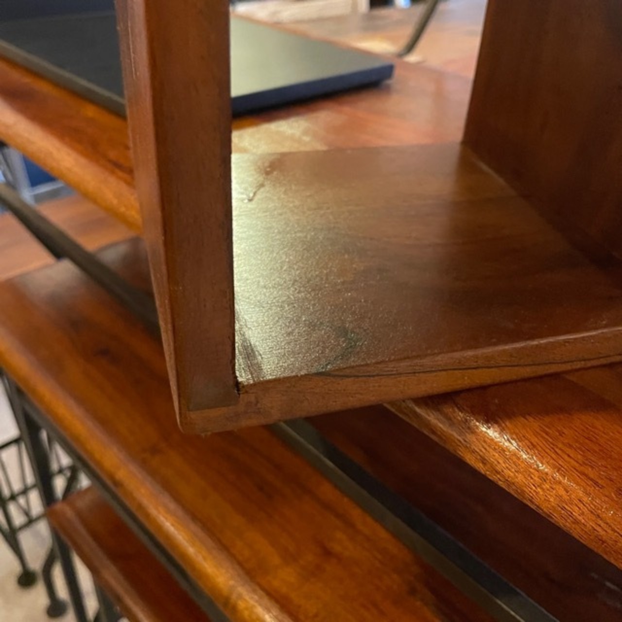 India Acacia Wood  Openwork 6-Sided Rack / インド アカシア6面すかしラック 天然木 ラック カラーボックス風 リビング収納 本棚 棚 インテリア ディスプレイラック 木製 ナチュラル クラシック アンティーク風 ギフト プレゼント 引越し祝い 新生活