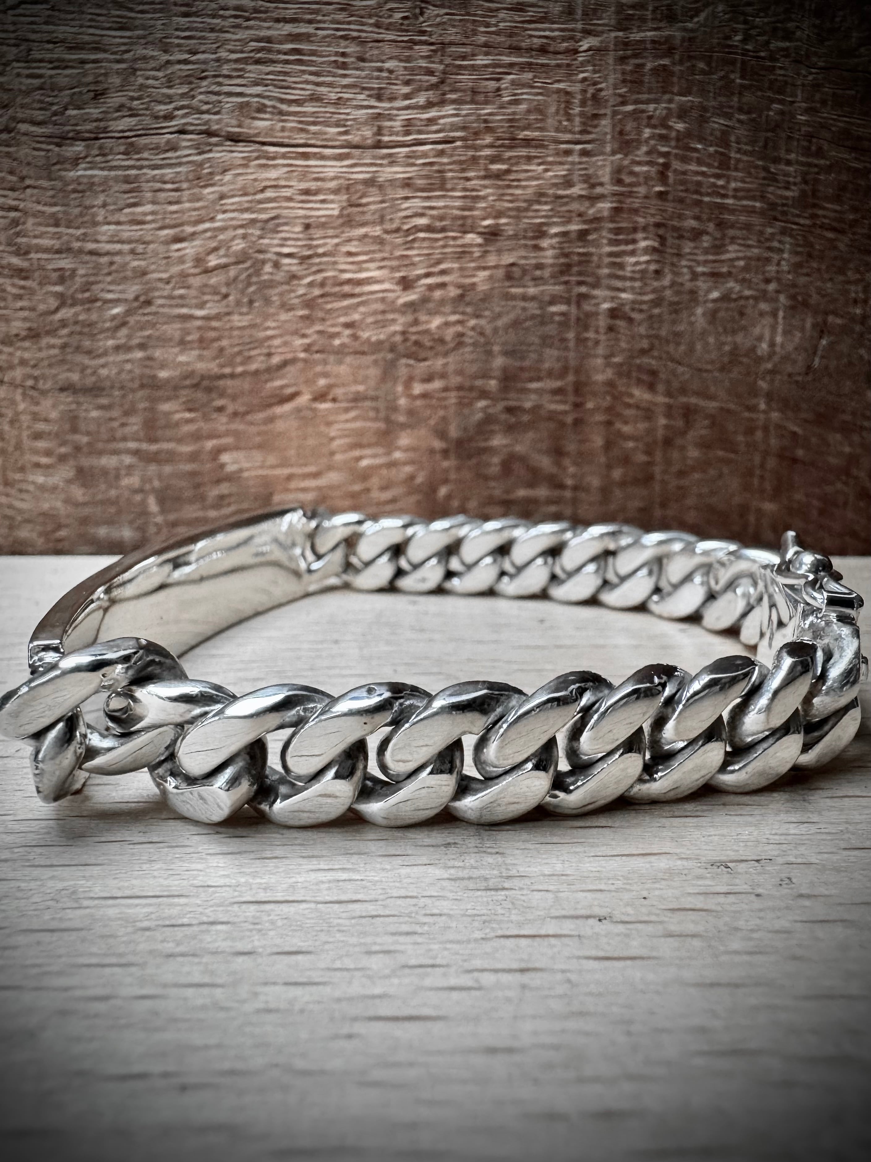 【超美品】A & G IDプレート　ブレスレット A&G IDロゴプレートブレスレット シルバー 【公式通販】