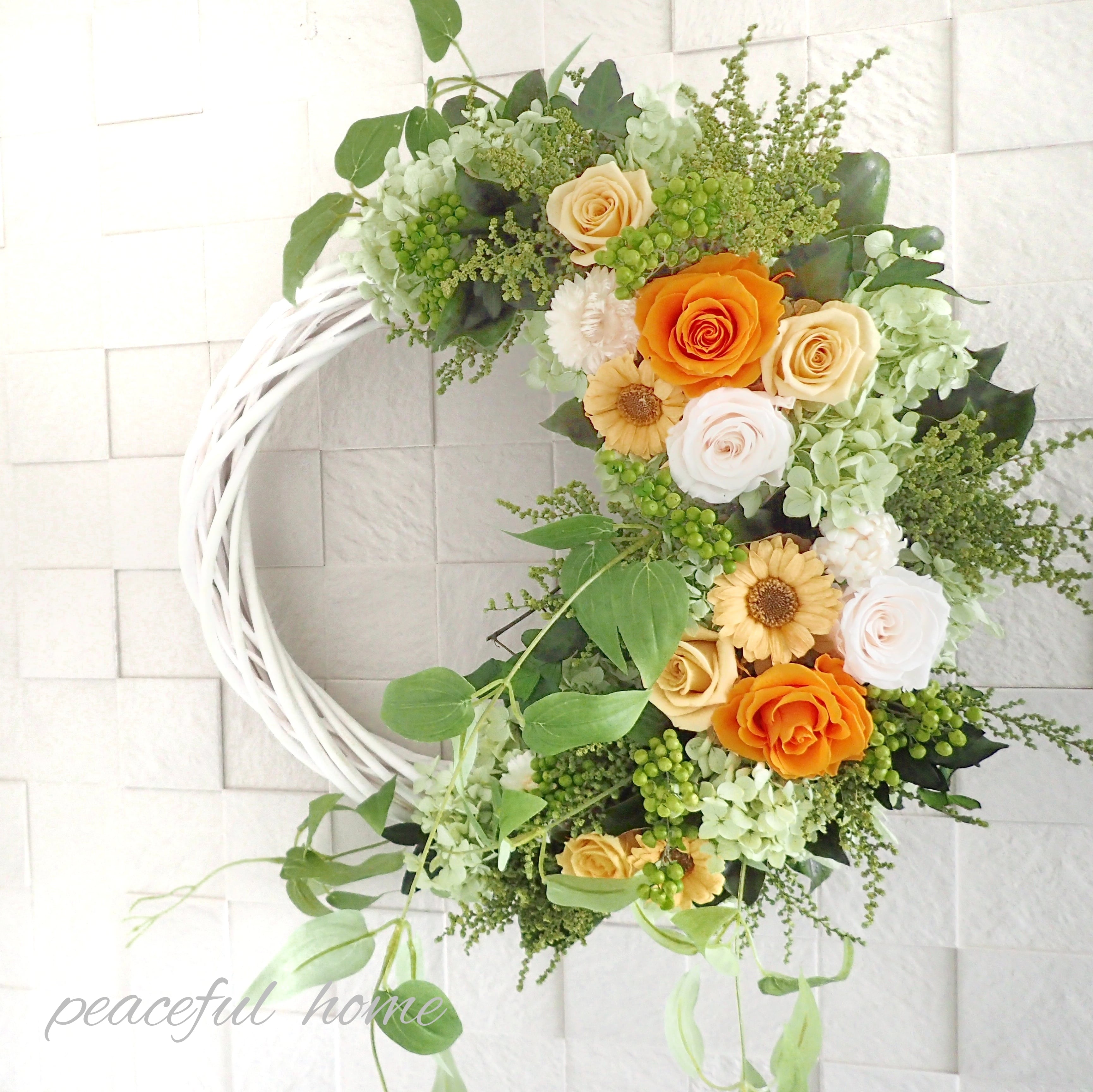 プリザーブドフラワー バラとガーベラのハーフリースL 直径約35cm ビタミンカラー