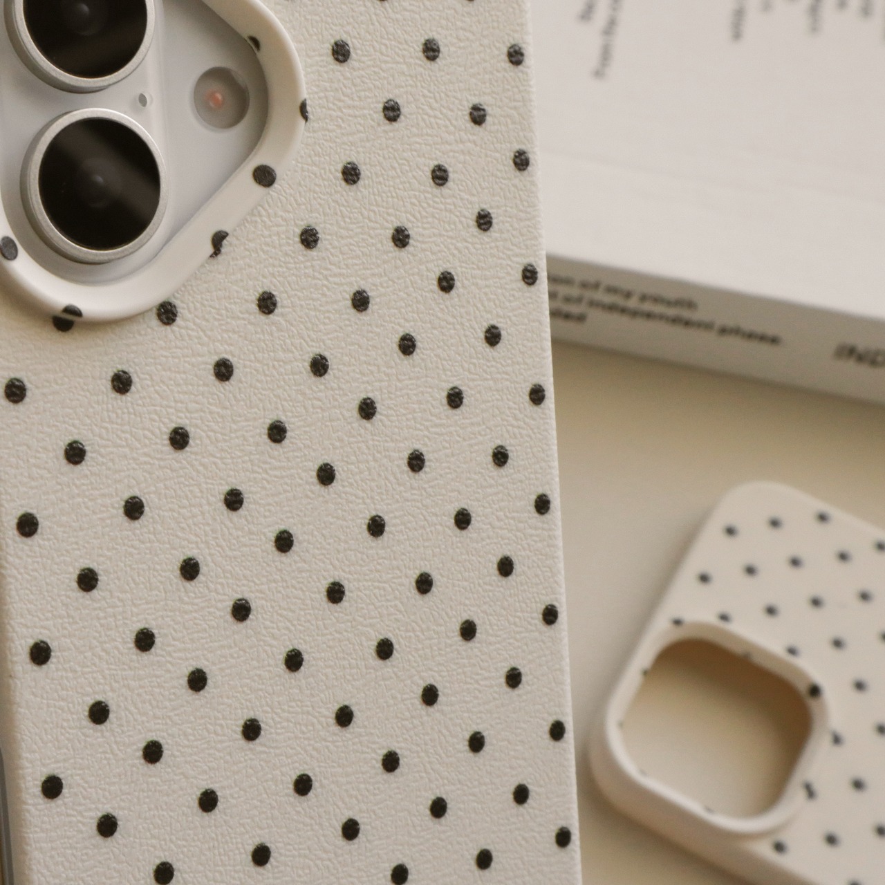 ［ phone case ］monotone dot