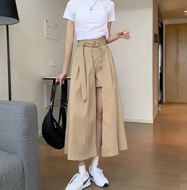 ロングスカート ショートパンツ レイヤードフレアスカート 送料無料 アシメ ベルト レディース ベージュ 大人可愛い かわいい きれいめ 大人女子 エレガント 無地 春 夏 秋 ガーリー 10代 20代 大人 学生 お出かけ 外出 きれいめカジュアル 着回し ファッション デート コーディネート 重ね着 休日 特別な日 お祝い 記念日 メンズウケ カジュアル 普段着 春コーデ 夏コーデ 秋コーデ 韓国 おしゃれ シンプル スタイル ゆったり 細見せ 韓国ファッション 30代 ワンポイント ママ ママコーデ