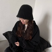 knit crusher hat/black