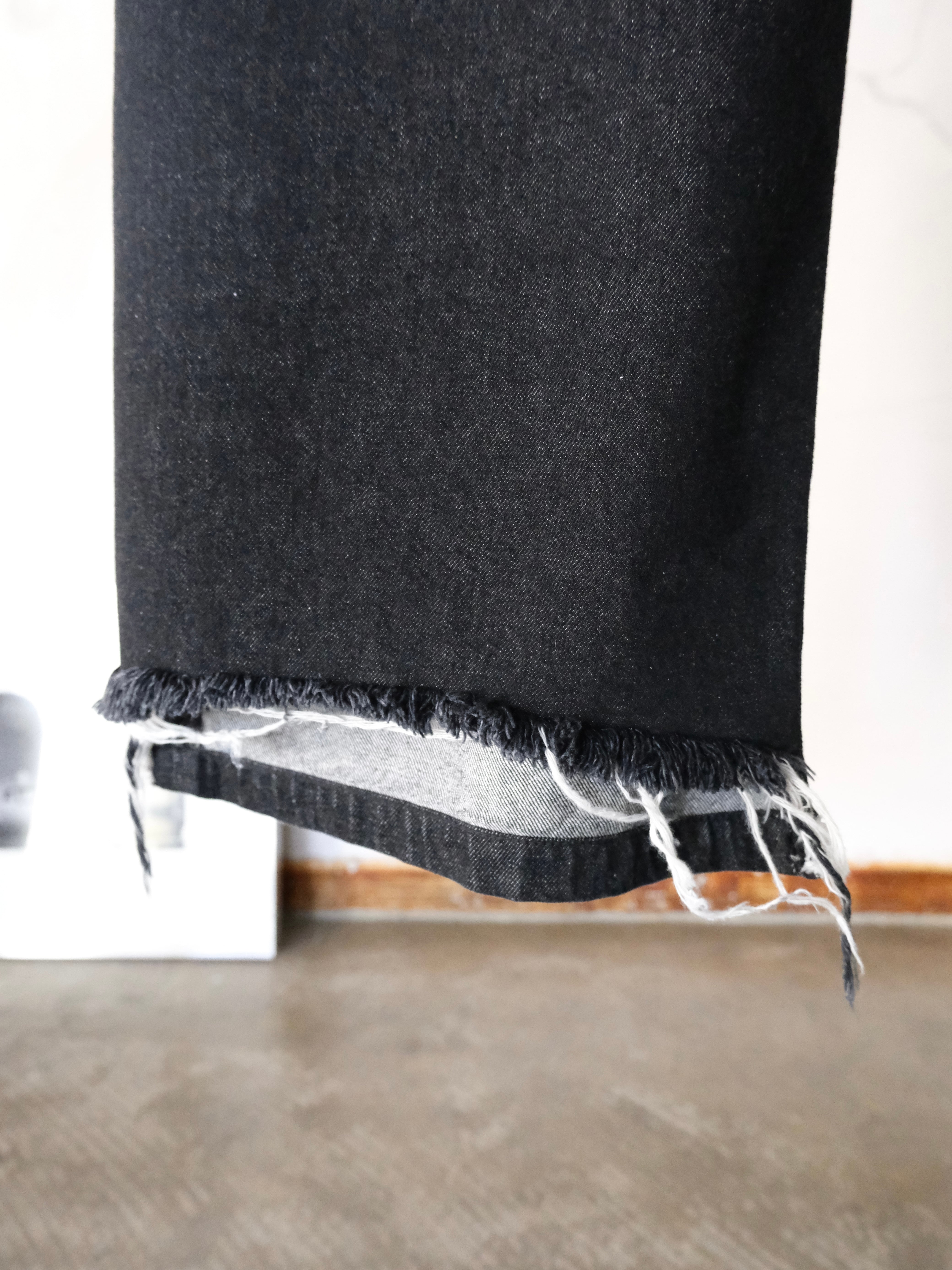 SOSHIOTSUKI】 HI WAIST BAGGY DENIM PANTS | THE OUR