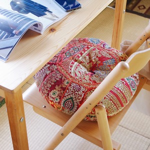 Khambadia cushion