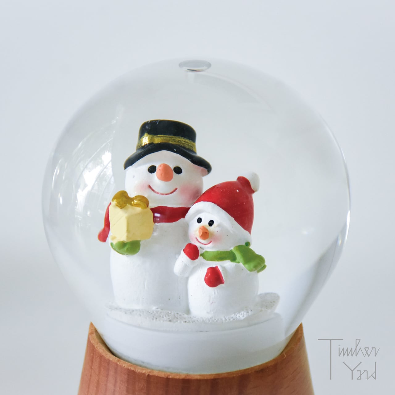 ONLINE限定】スノードーム / 雪だるまたち / 木製台座 / Φ8cm / PERZY