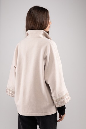 ウクライナ産プレミアムウール100%ジャケットコート（白）平行縫い　シルク手刺繍