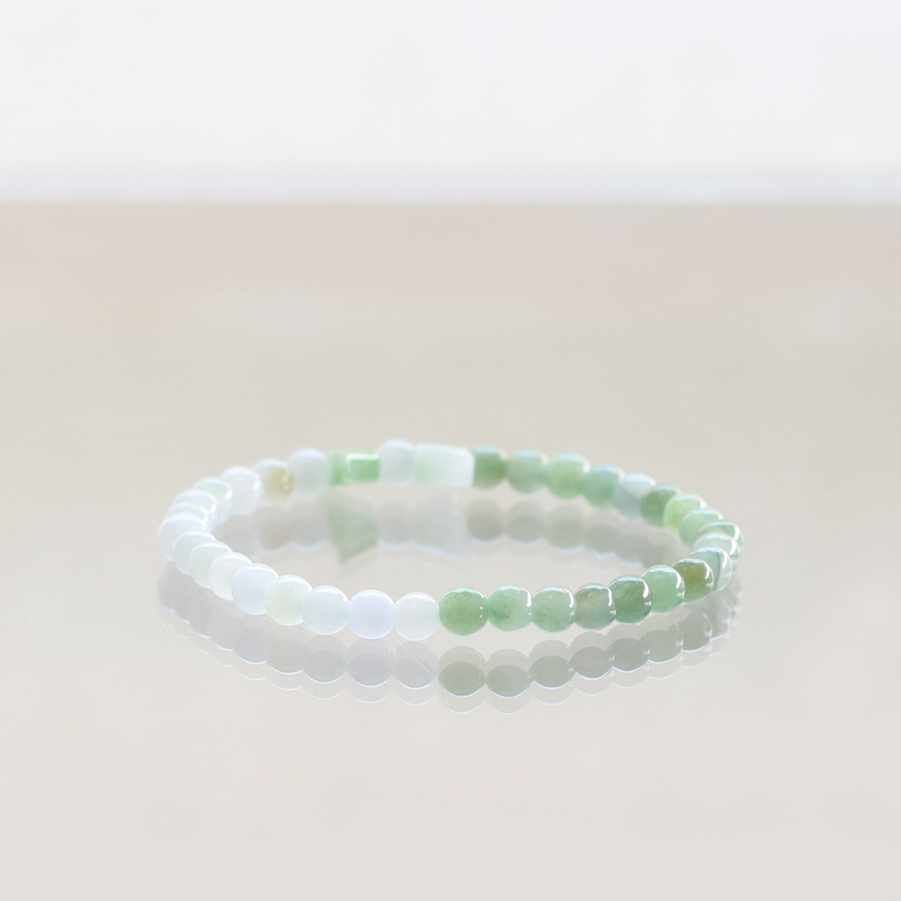 リボンモチーフがポイントのブレスレット！ 翡翠ブレスレット A貨翡翠 jd_br1087