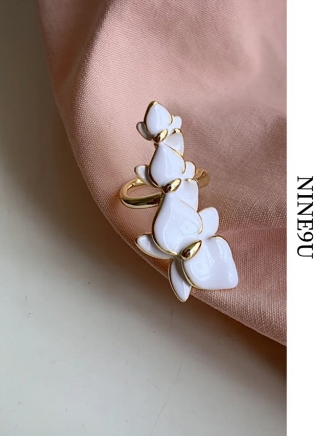flower petal feminine ear-clip【NINE-T0115】