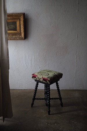 立てば芍薬のピアノスツール-antique square stool