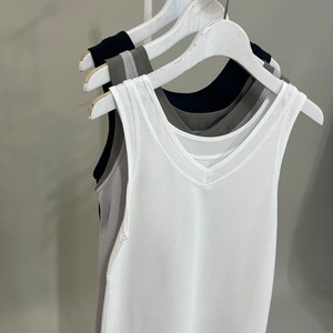 レイヤード風前後2wayタンクトップ　4500円