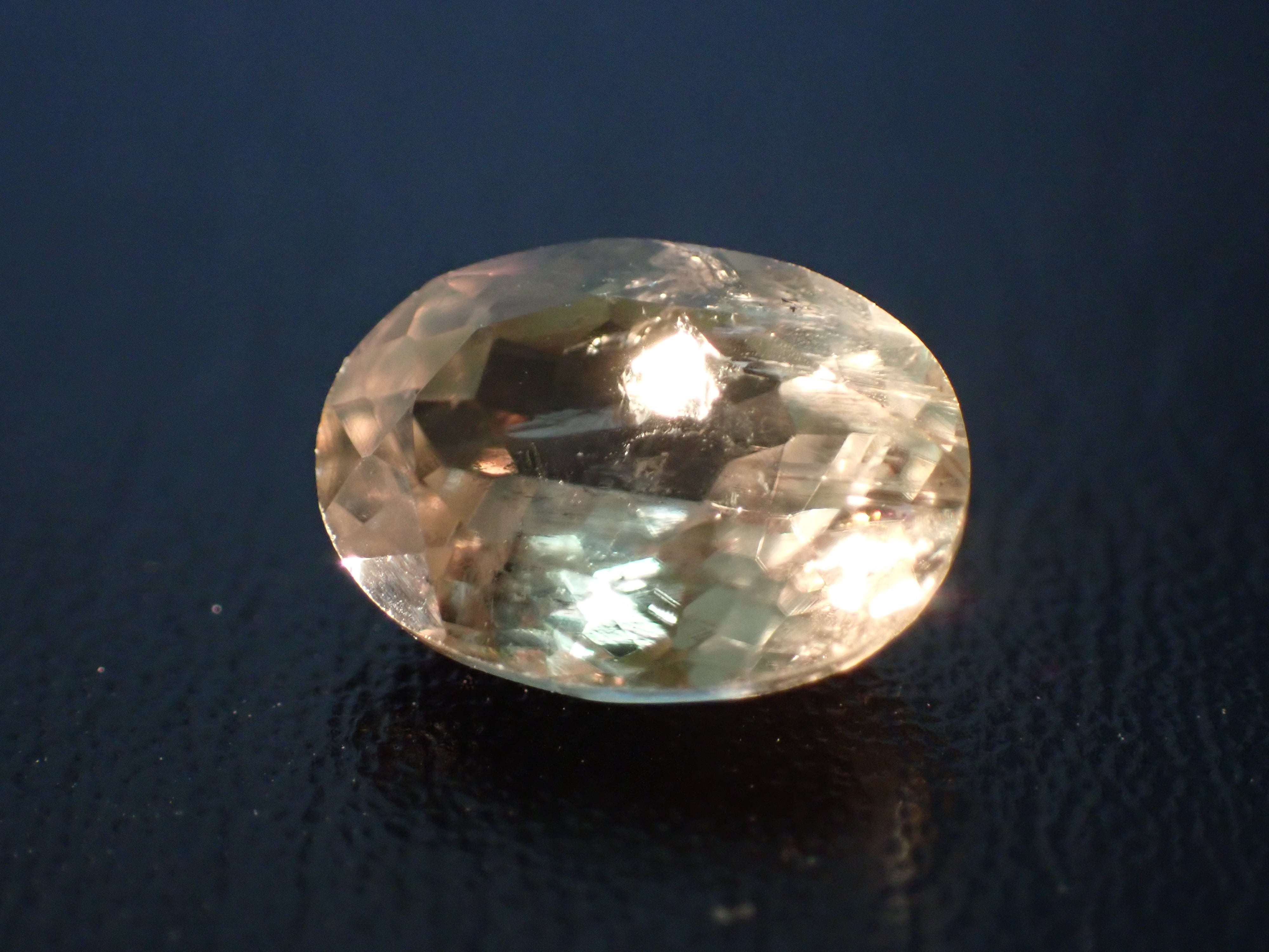 トルコ産カラーチェンジダイアスポア 2.51ct [C11-198