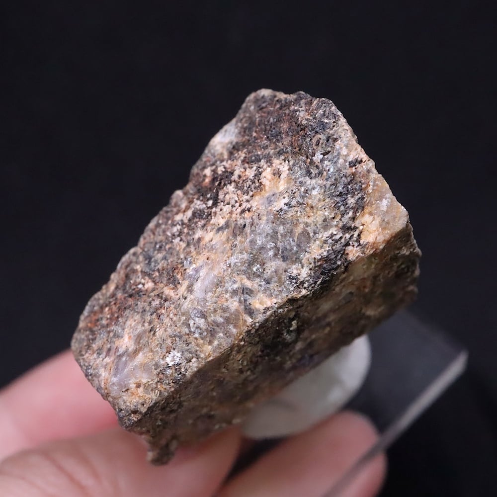 カリフォルア産 コランダム ルビー サファイア 原石 84.9g