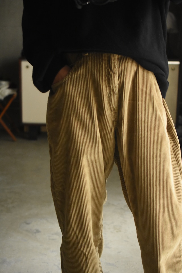 OK/90's "Levi's" silverTab corduroy pants.