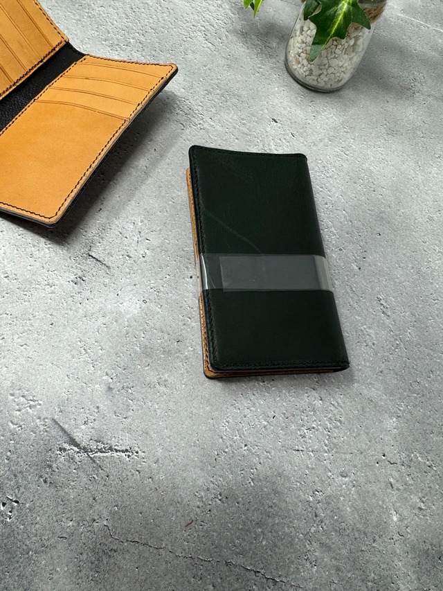 手帳型カードケースCardin（カーディン）