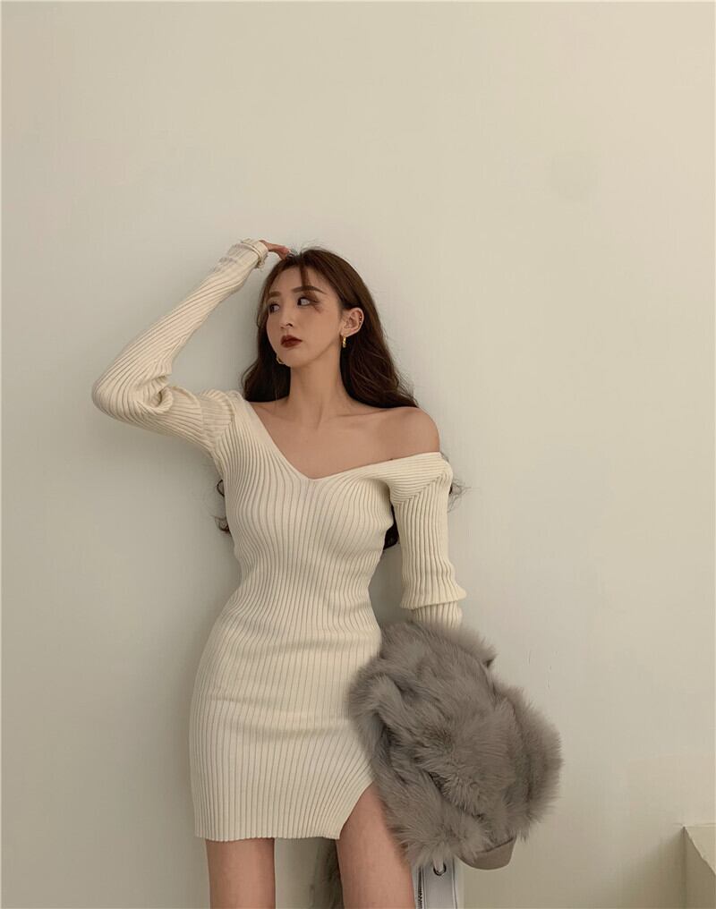 ニットドレス Vネックウェストスリムショートスカート スプリング ロング 春物 ブラックストロベリース67924161534