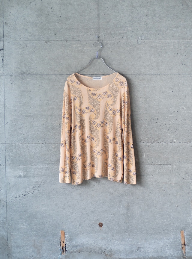 "One Second" used Jacquard stitch crew-neck