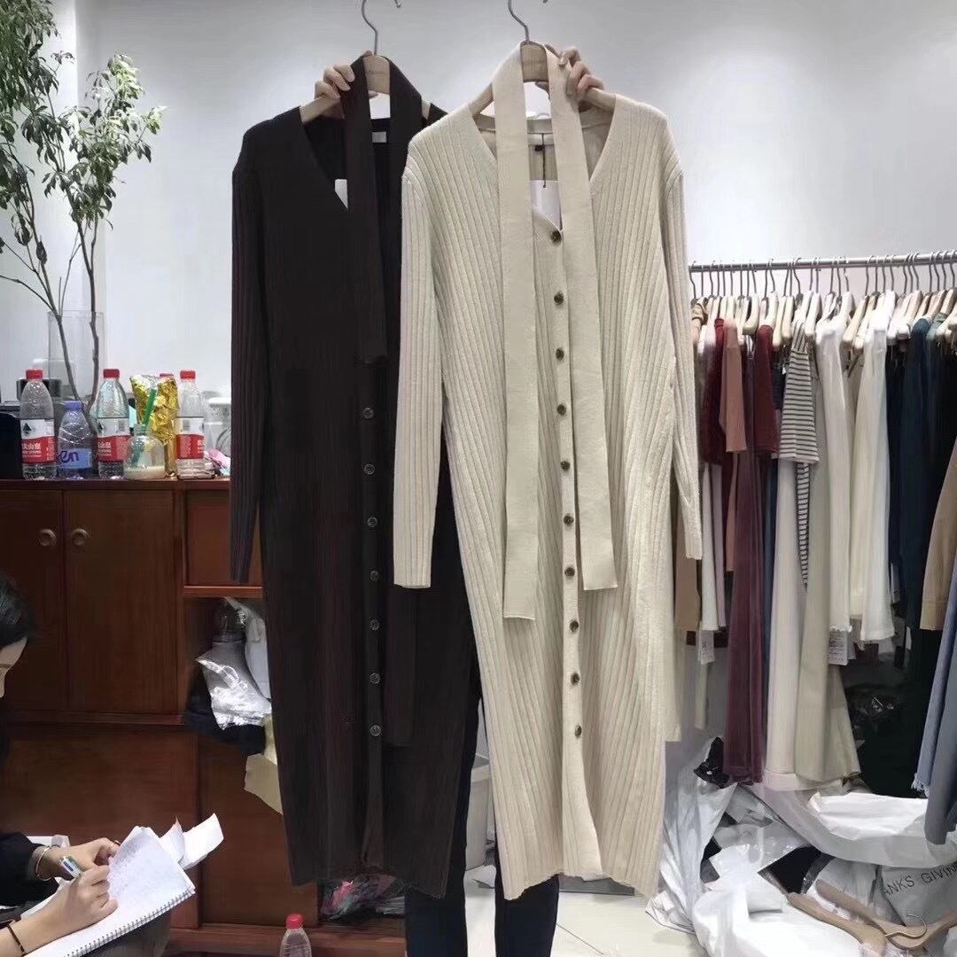 フロントボタンリブニットワンピース