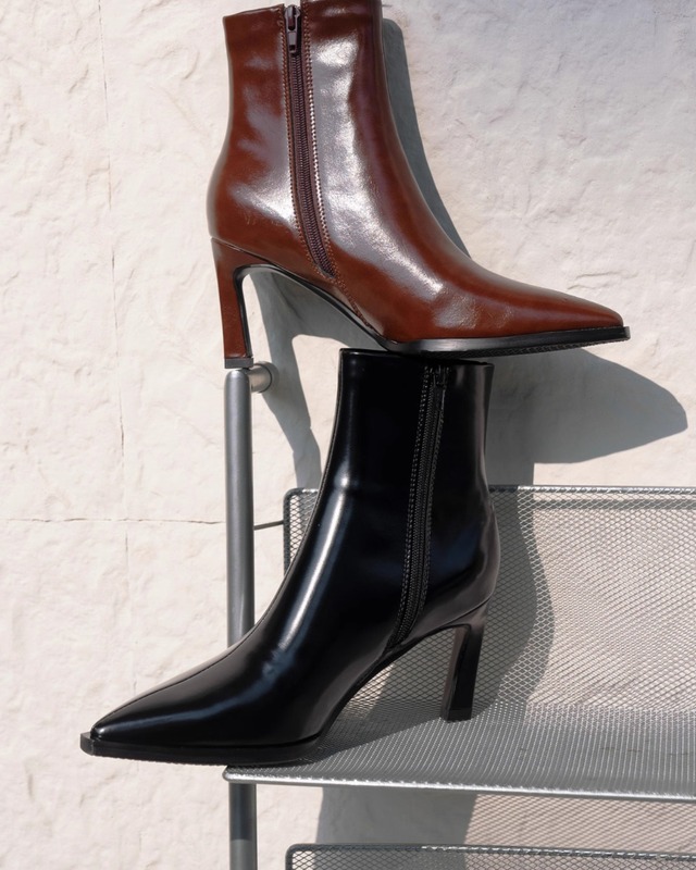 ポインテッドレザースティレットブーツ　G25116