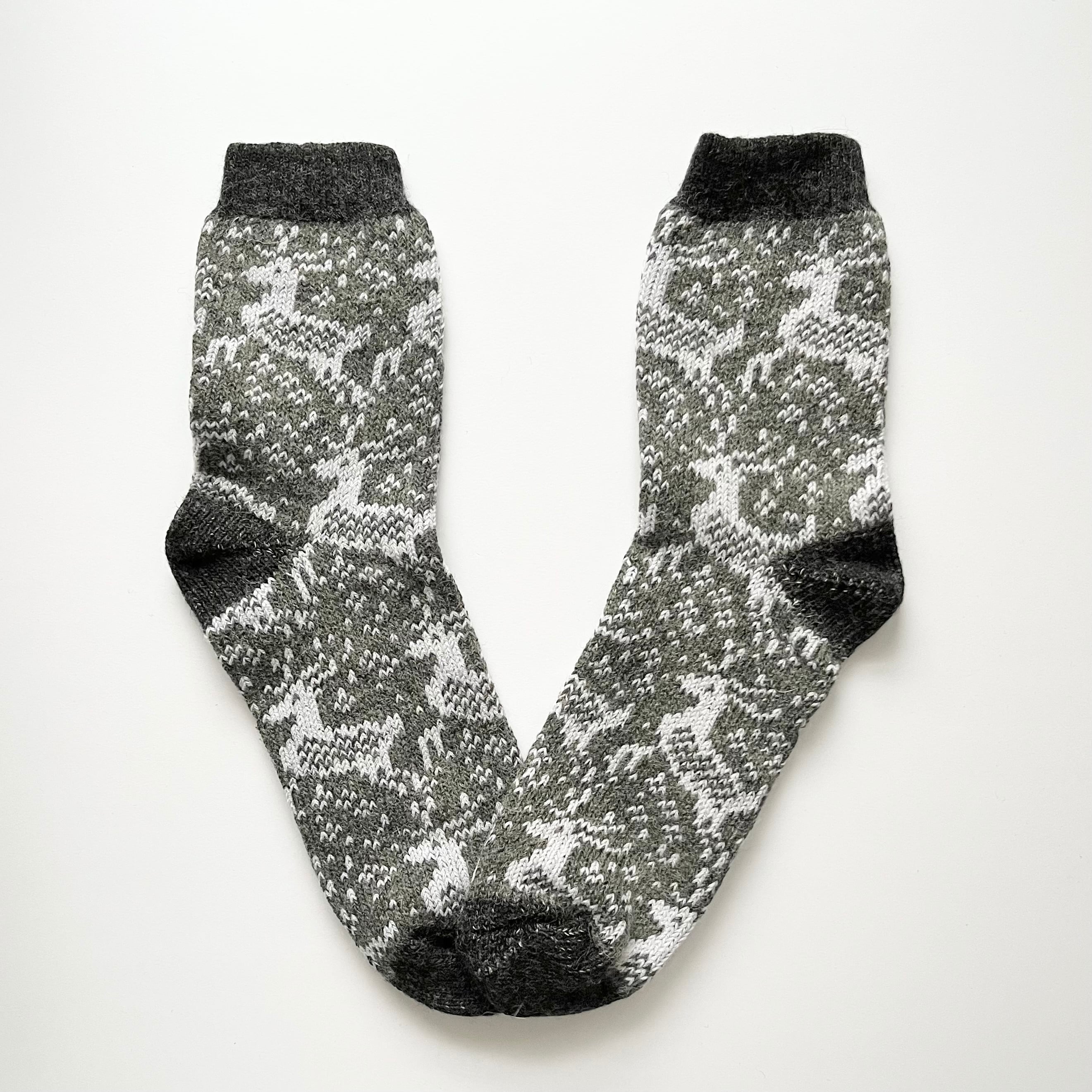 ウクライナ支援／メンズウールソックス（シカ柄）