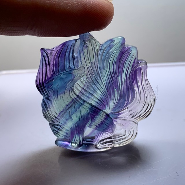 8.九尾狐☆狐フローライト ペンダントトップ