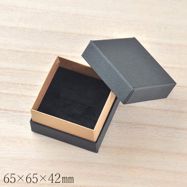 美品！ブシュロン 空き箱 ジュエリーボックス　証明書付き　リボン付き紙袋あり 美品！ブシュロン 空き箱 ジュエリーボックス 証明書付き リボン付き