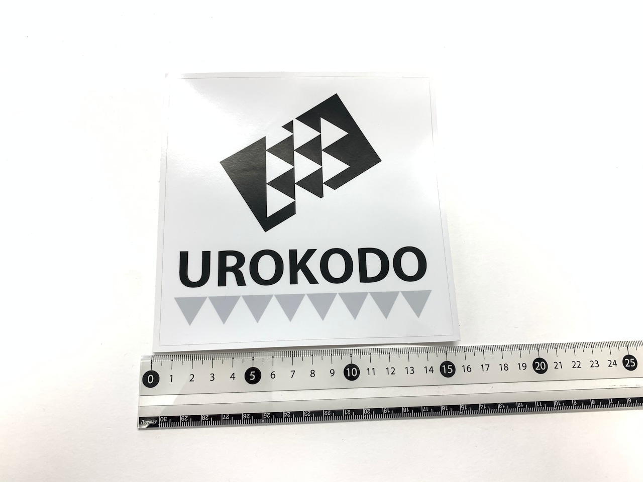 UROKODOステッカー　Ｌサイズ