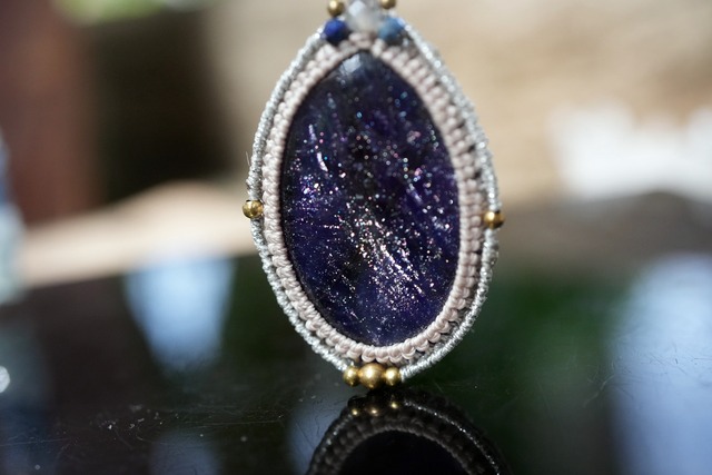 Iolite sunstone★夜空の輝きマクラメネックレス2749