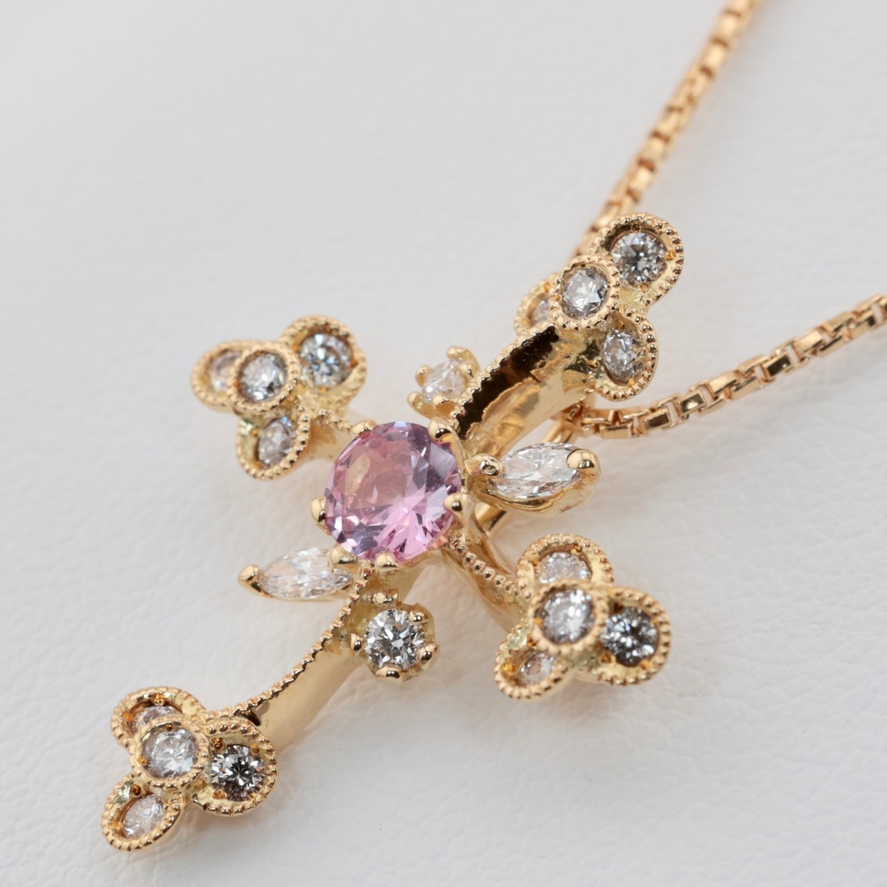 アベリ AbHerï 花 ダイアモンド ピアス あか抜け k18 片耳 箱無し 