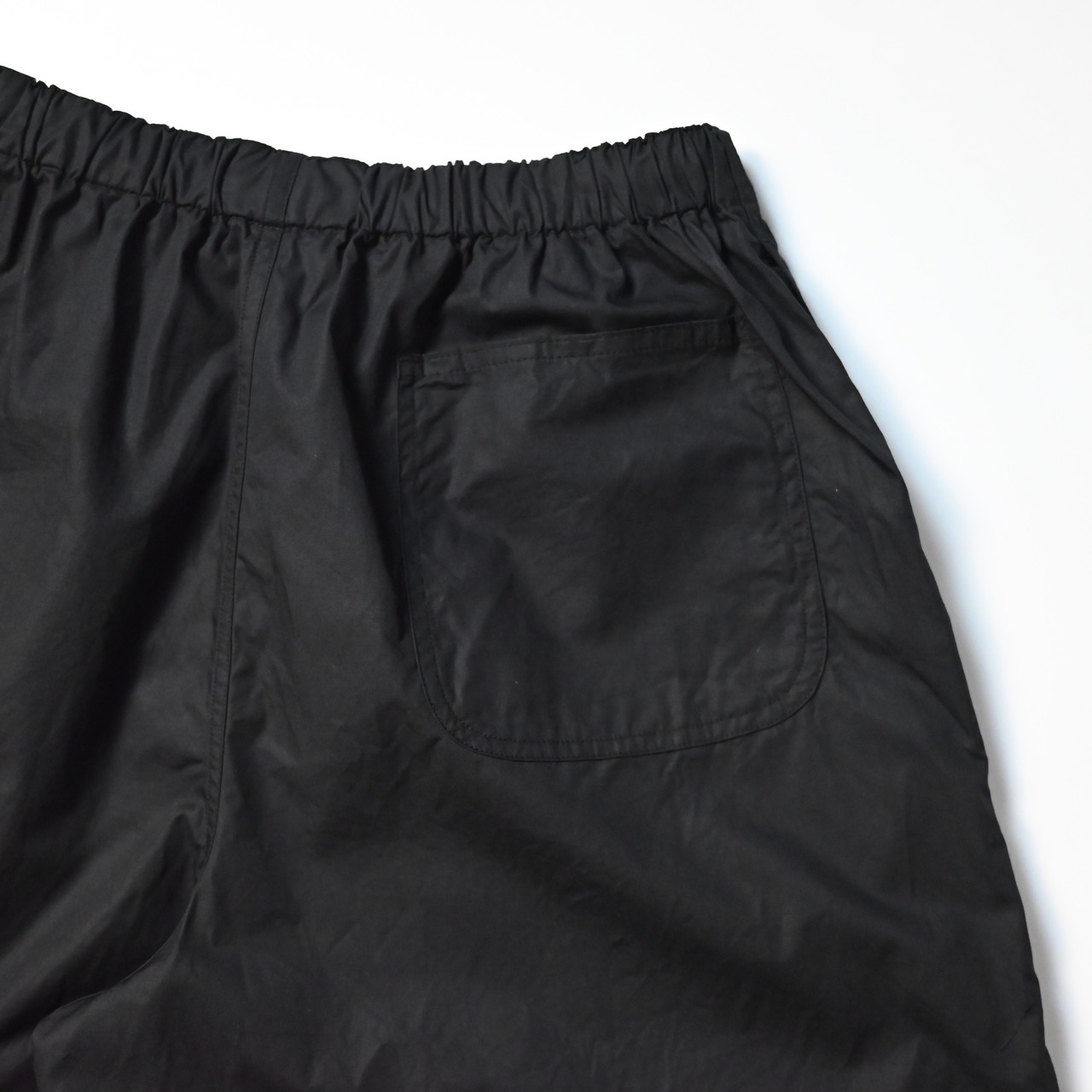 INTERIM / HICOUNT TYPEWRITER DEADSTOCK FABRIC HYPER BIG TRAINING EASY SHORTS