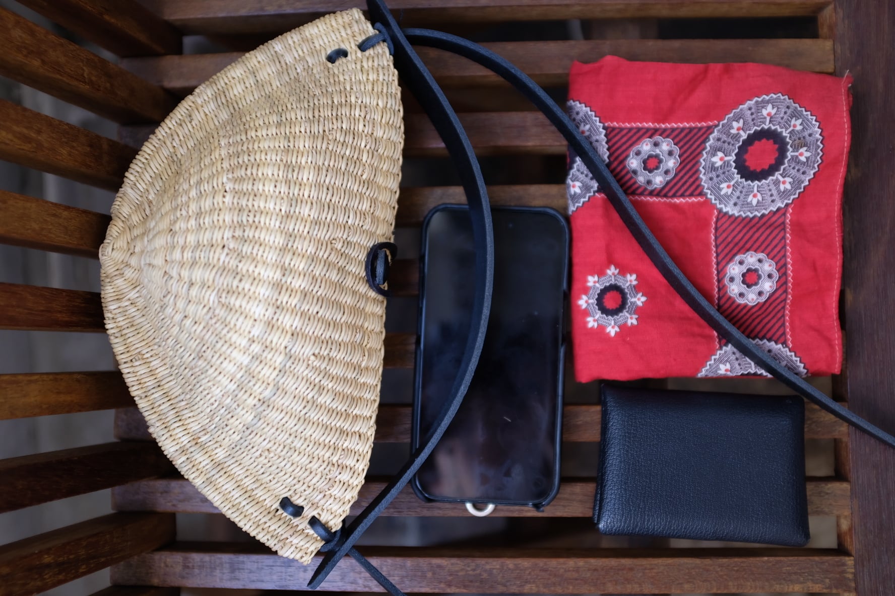 Ines Bressand]N.33S SMALL WALNUT SHOULDER BAG | YES-姫路の美容院と