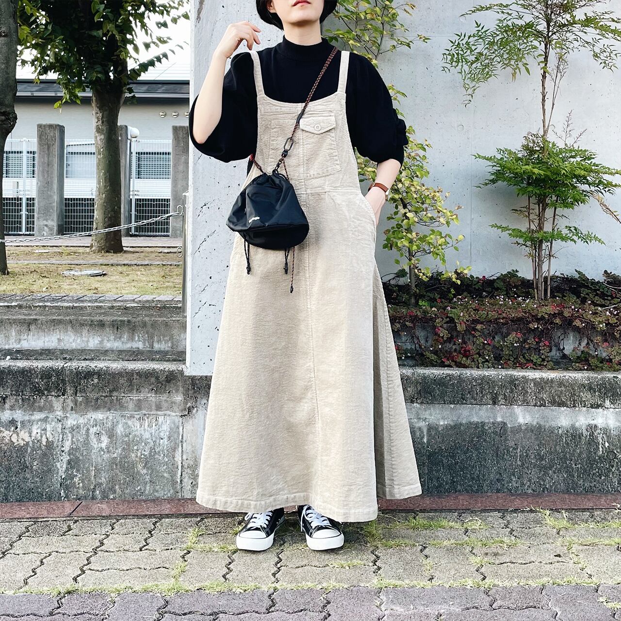 Corduroy salopette skirt (beige)