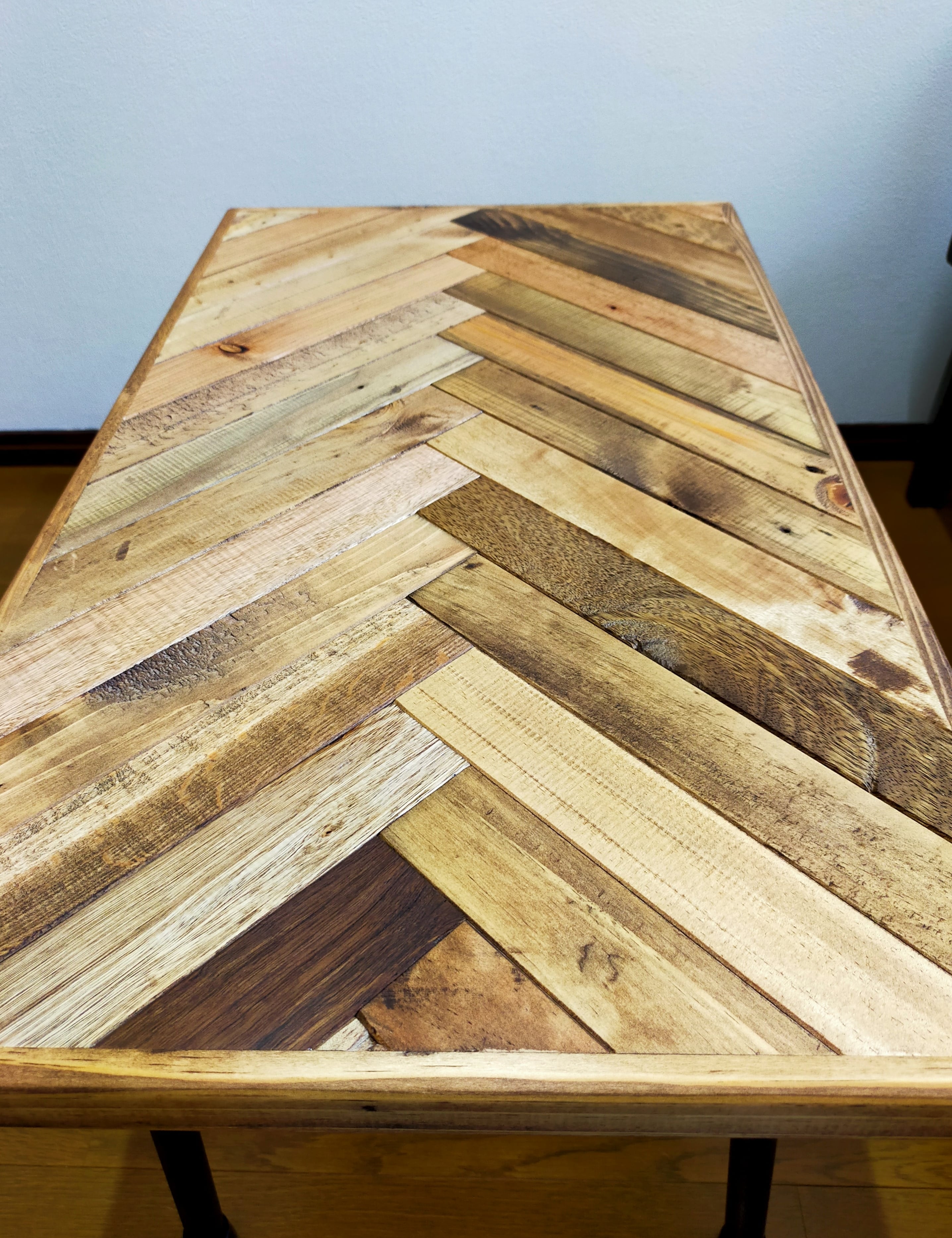 Pallet Table（廃パレット×学校机） | upcycle interior アップ