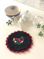 刺繍＆クロッシェのティーマット（ハンガリアン）