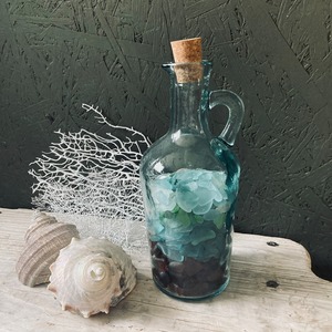 【Up cycle】シーグラスジャグボトル　(小粒アソート)　seaglass beachglass