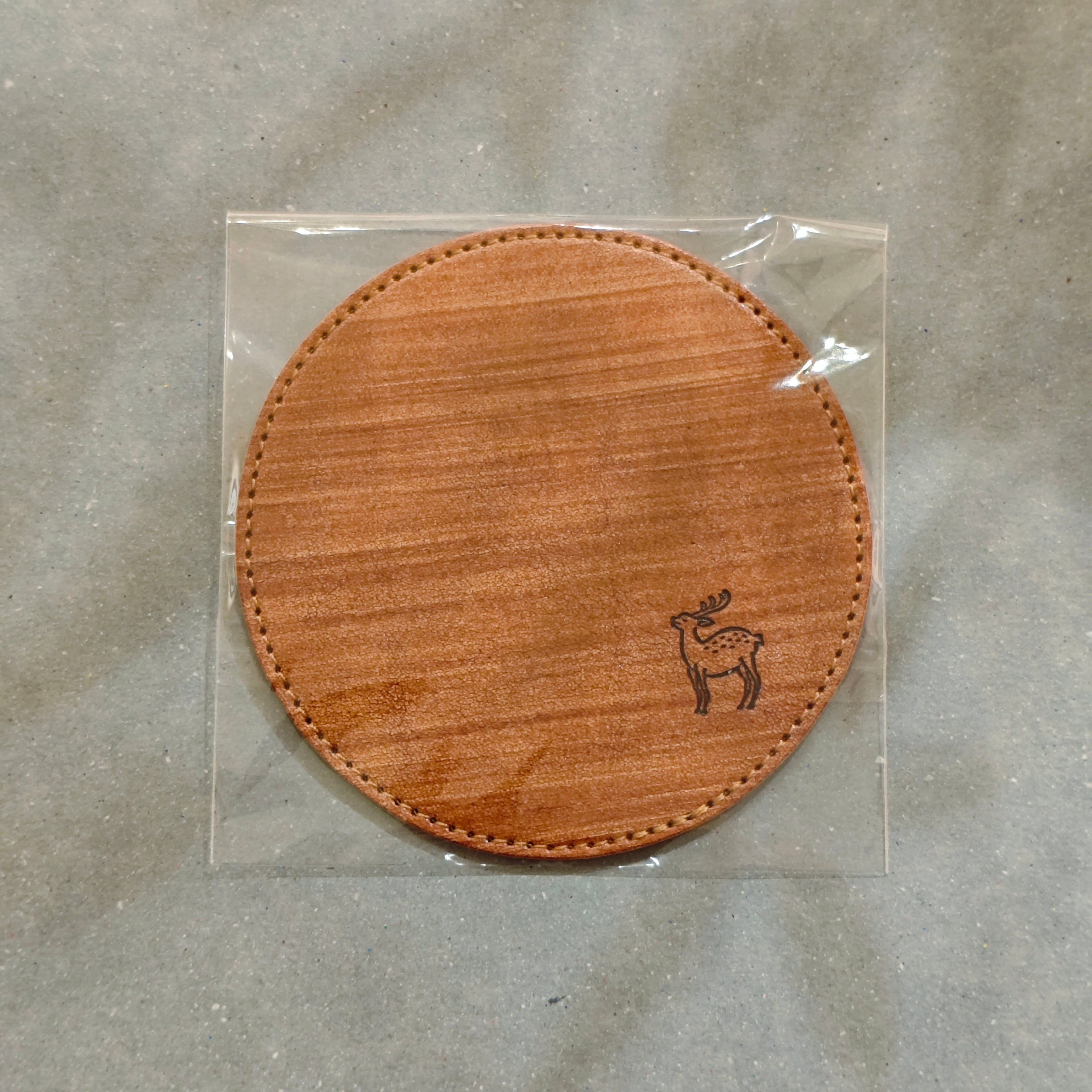 鹿の焼印コースター（まる）（柿渋染めレザー / KAKISHIBU LEATHER
