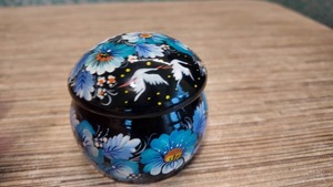 ペトリキウカ塗りのジュエリーボックス（人間国宝ホメンコ作）ウクライナ製