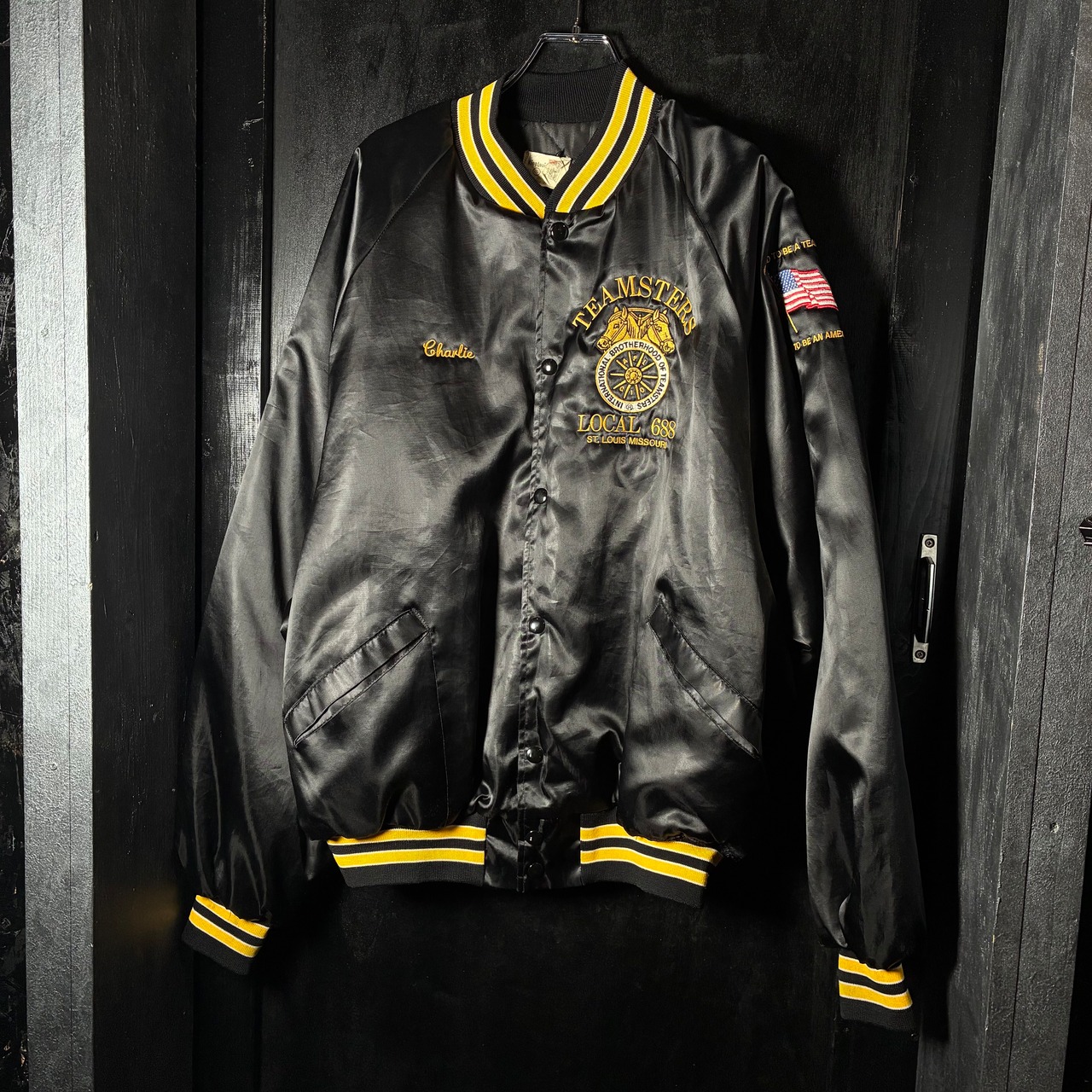 70s〜80s USA製 King Louie × TEAMSTERS 黒×イエローリアルワーク ナイロンサテンスタジャン