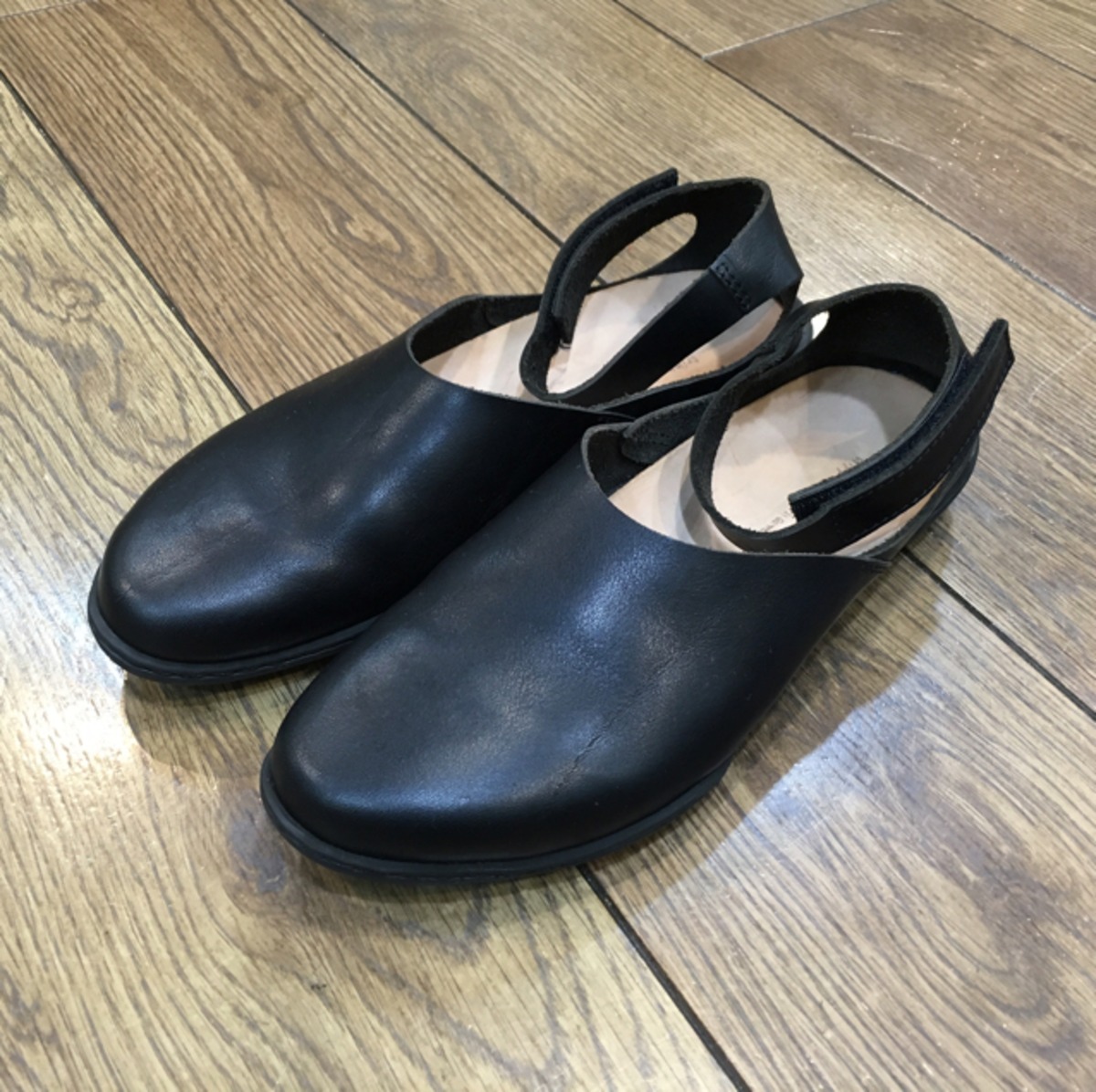 trippen トリッペン PAN WAW アンクルストラップシューズ color BLK-BK 