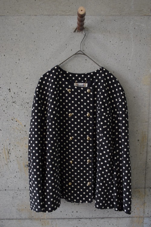 Polka-dot collarless jacket