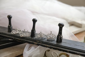 [FLO] Glory Tiara Hairpin / [플로] 글로리티아라헤어핀