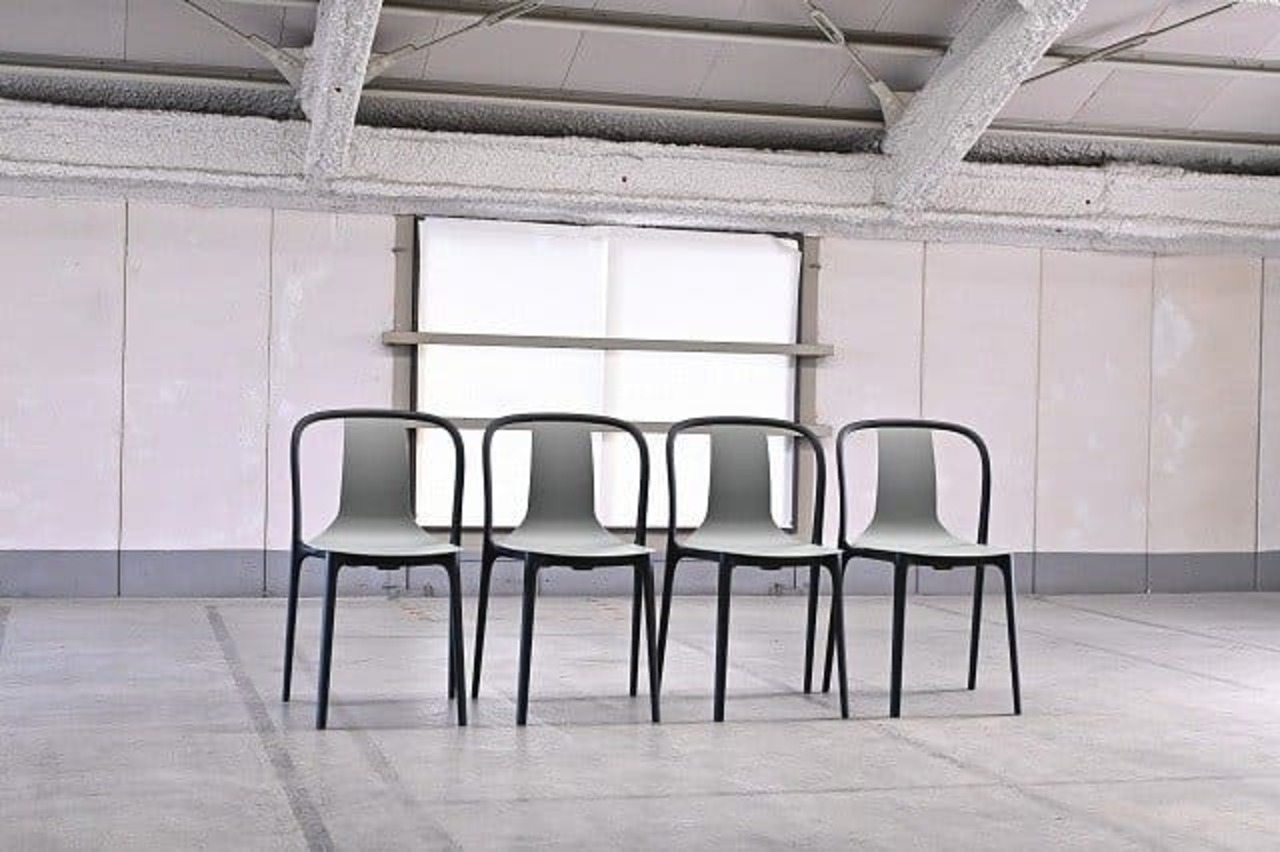 Vitra 12万 ロナン＆エルワン・ブルレック「Belleville chair/ベルヴィルチェア」椅子 グレー 4脚セット 会議用 スタッキング ヴィトラ【中古家具/中古インテリア/USED家具ユーズド家具/リサイクル】