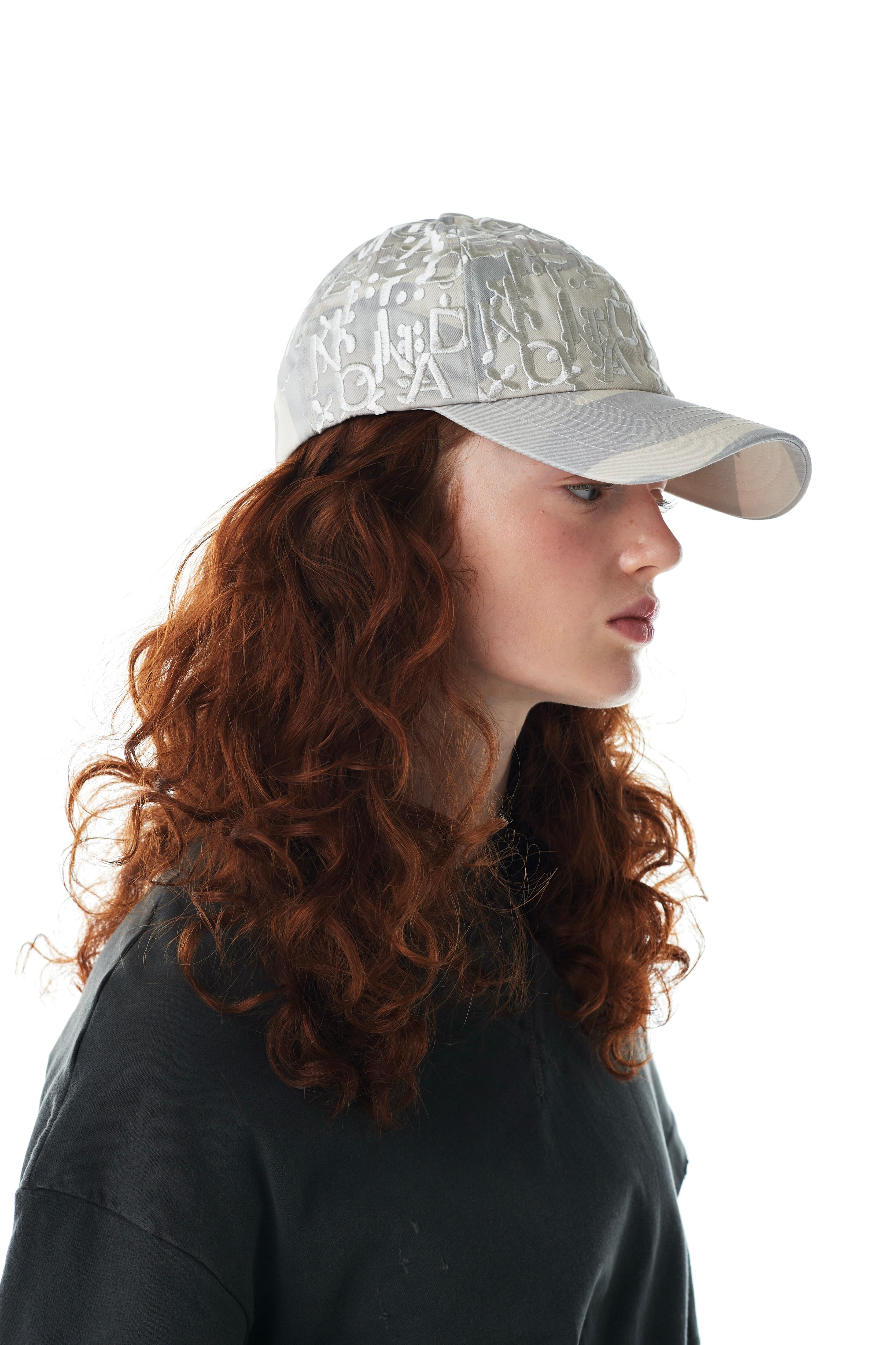 TOY / SAND | GADID ANONIEM